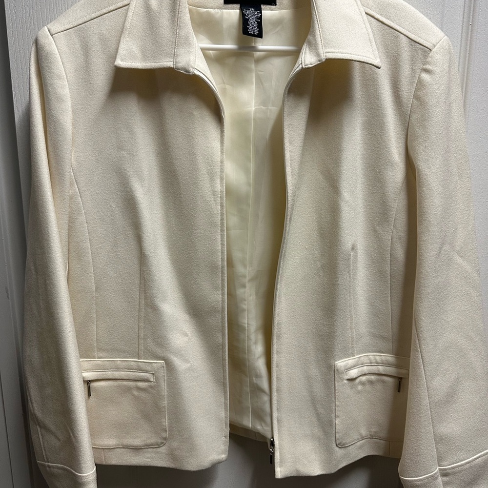 Noronmcnaughton Elegant Cream Women's Jacket size 12/pre-owned # 682